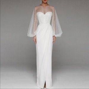 White column dress and pearls